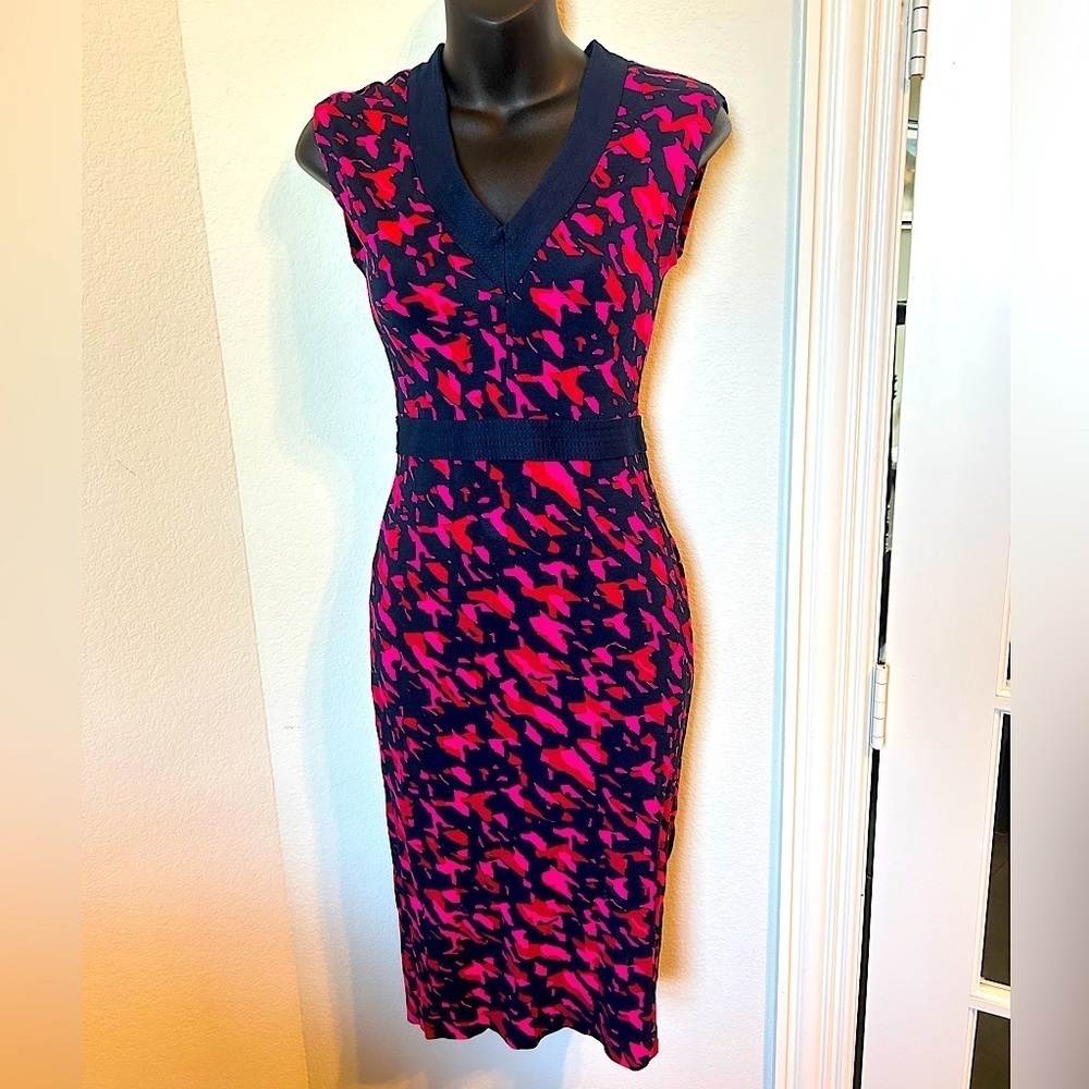 H&m Navy & Pink Camouflage Midi dress, fitted Sz XS, V-neck sleeveless dress - Picture 1 of 5